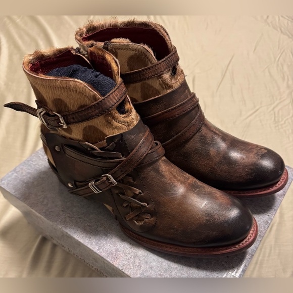 freebird Shoes - Freebird Size 10 Belfast Leather Leopard Brown Buckle Women Boots Used